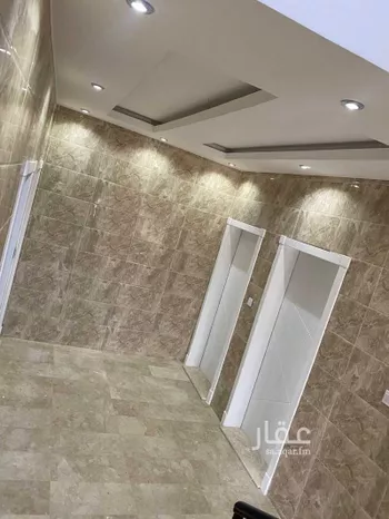 عمارة للبيع في شارع 4983415, حي العزيزية, مدينة الجبيل, المنطقة الشرقية صورة 5