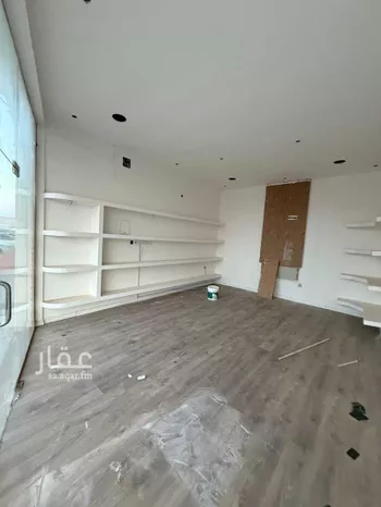 محل للإيجار في شارع طريق عثمان بن عفان, حي النهضة, مدينة بريده, منطقة القصيم صورة 2