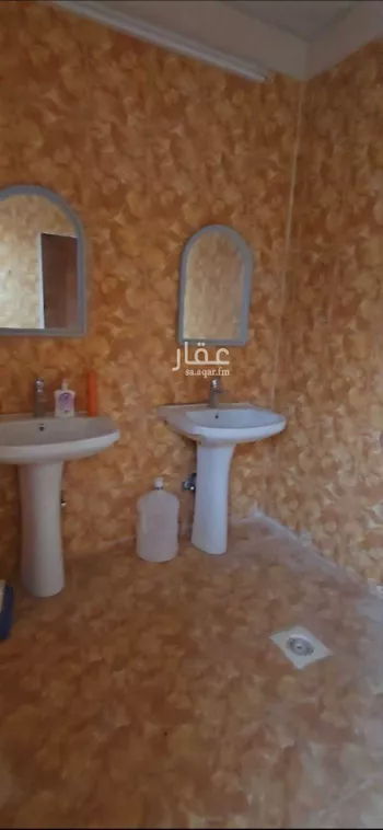 استراحة للبيع في شارع النقيب, حي النزهة, مدينة بريده, منطقة القصيم صورة 3