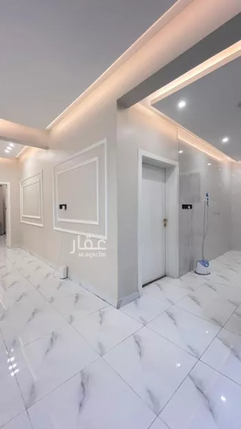 فيلا للبيع في شارع عبد الله بن أحمد شلهوب, حي الرفيعة, مدينة بريده, منطقة القصيم صورة 3