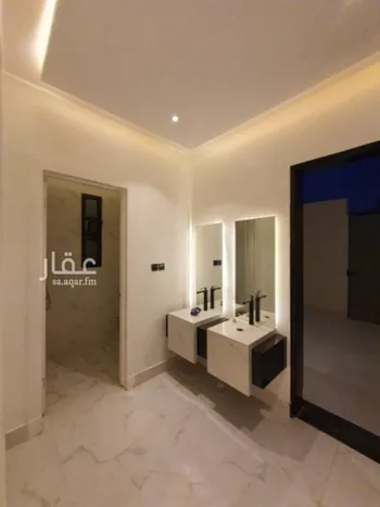 دور للبيع في شارع حصين بن حدير, حي بدر, مدينة الرياض, منطقة الرياض صورة 2