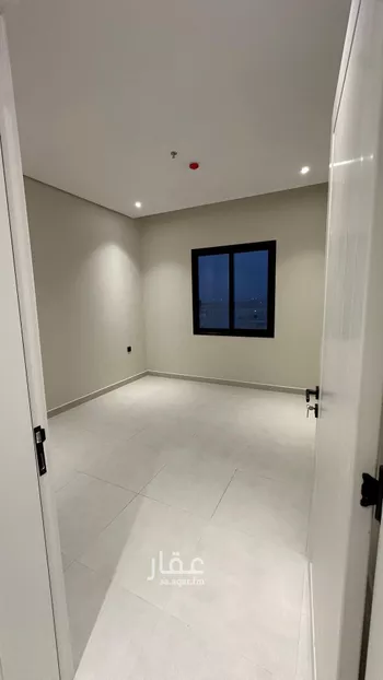 شقة للبيع في شارع شارع الزجاج, حي البحر, مدينة الخبر, المنطقة الشرقية صورة 2