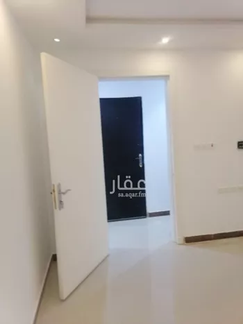 فيلا للبيع في شارع محمد مسعود الفاسي, حي الرمال, مدينة الرياض, منطقة الرياض صورة 2