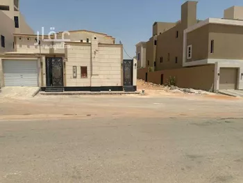فيلا للبيع في شارع عبدالكريم الصيرفي, حي المهدية, مدينة الرياض, منطقة الرياض صورة 2
