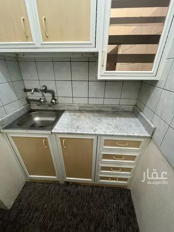 شقة للإيجار في شارع أمير المؤمنين عمر بن الخطاب, حي الزهرة, مدينة الرس, منطقة القصيم صورة 3