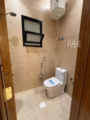 دور للبيع في شارع الامام مالك, حي بدر, مدينة الرياض, منطقة الرياض صورة 2
