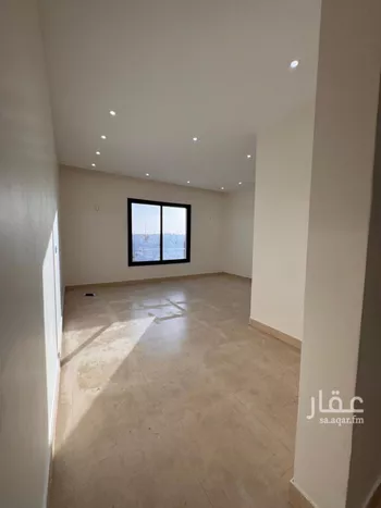 دور للبيع في شارع الامام مالك, حي بدر, مدينة الرياض, منطقة الرياض صورة 4