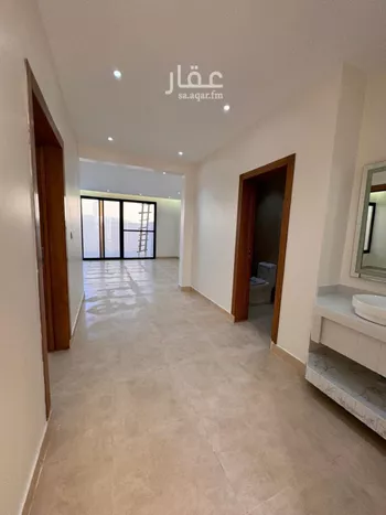 دور للبيع في شارع الامام مالك, حي بدر, مدينة الرياض, منطقة الرياض صورة 5