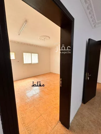 شقة للإيجار في شارع نافع بن الحارث, حي أحد, مدينة الدمام, المنطقة الشرقية صورة 4
