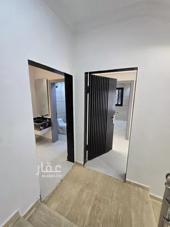 دور للبيع في شارع حسان بن قيس, حي بدر, مدينة الرياض, منطقة الرياض صورة 5