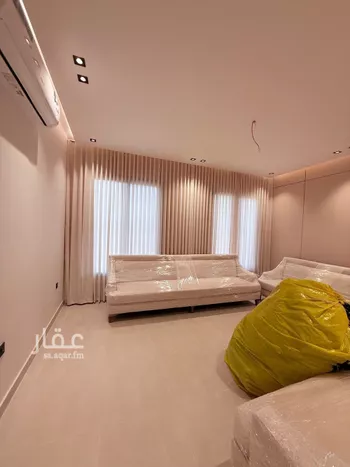 دور للبيع في شارع النفود, حي عكاظ, مدينة الرياض, منطقة الرياض صورة 4