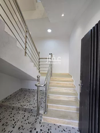 دور للبيع في شارع حسان بن قيس, حي بدر, مدينة الرياض, منطقة الرياض صورة 4
