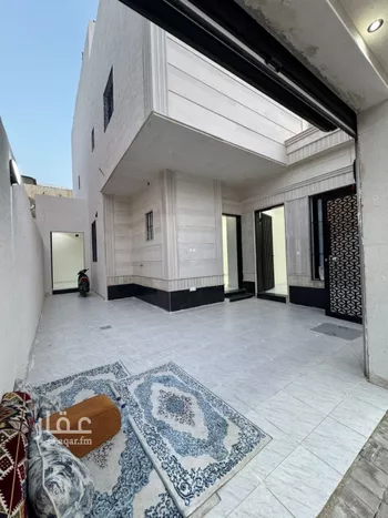 فيلا للبيع في شارع مدائن صالح, حي العريجاء الغربي, مدينة الرياض, منطقة الرياض صورة 2