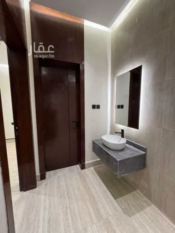 فيلا للبيع في شارع ابن سودة, حي الدفاع, مدينة المدينه المنوره, منطقة المدينة المنورة صورة 3