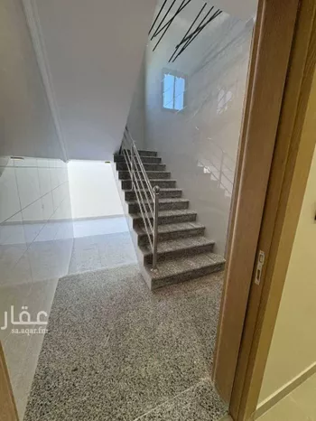 دور للبيع في شارع عميرة ابن عبداللٌه المعافري, حي طيبة, مدينة المدينه المنوره, منطقة المدينة المنورة صورة 2