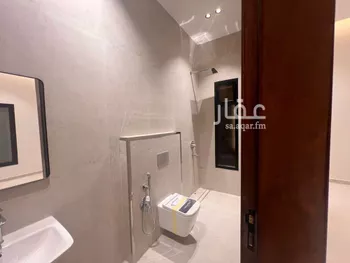 دور للبيع في شارع طريق خريص, حي الجنادرية, مدينة الرياض, منطقة الرياض صورة 2