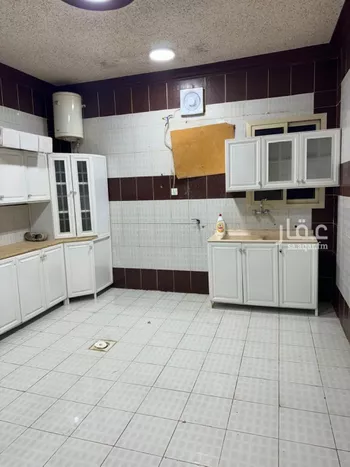 شقة للإيجار في شارع أبي إسحاق الزجاج, حي الرمال, مدينة الرياض, منطقة الرياض
