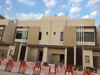 دور للبيع في شارع الإمام مسلم, حي بدر, مدينة الرياض, منطقة الرياض صورة 2