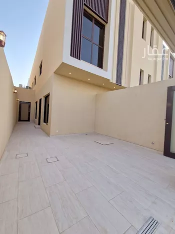 دور للبيع في شارع عبدالله بن أبي البركات, حي عكاظ, مدينة الرياض, منطقة الرياض صورة 3