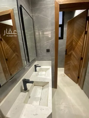 فيلا للبيع في شارع حسين الأبريقي, حي عكاظ, مدينة الرياض, منطقة الرياض صورة 5