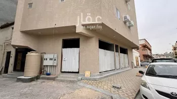محل للإيجار في شارع ابن الربيع, حي باب الشمال, مدينة القطيف, المنطقة الشرقية صورة 5