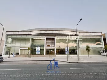 عمارة للإيجار في شارع المدينه المنوره, حي ظهرة البديعة, مدينة الرياض, منطقة الرياض صورة 2