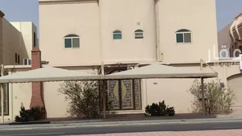 فيلا للبيع في شارع أم المؤمنين جويرية بنت الحارث, حي السلمانية الثاني, مدينة الاحساء, المنطقة الشرقية