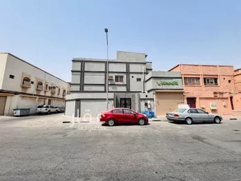 عمارة للبيع في شارع 10أ, حي غرناطة, مدينة الدمام, المنطقة الشرقية صورة 4