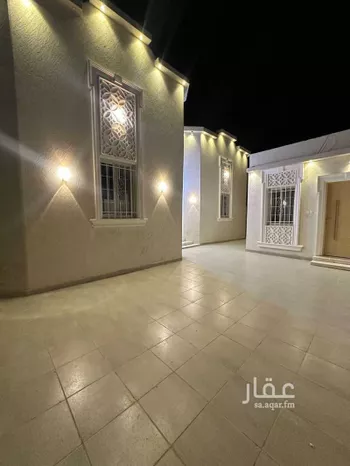 دور للبيع في شارع زهير بن حرب ، حي ج12 ، الطائف ، الطائف