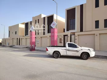 دور للبيع في شارع محمد سعيد سنبل, حي عكاظ, مدينة الرياض, منطقة الرياض