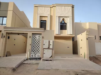 دور للبيع في شارع حامد عبدالحفيظ, حي عكاظ, مدينة الرياض, منطقة الرياض صورة 3