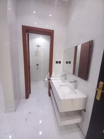 فيلا للبيع في شارع الطائف , حي ظهرة لبن, مدينة الرياض, منطقة الرياض صورة 2