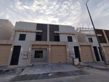 فيلا للبيع في شارع حامد عبدالحفيظ, حي عكاظ, مدينة الرياض, منطقة الرياض صورة 2