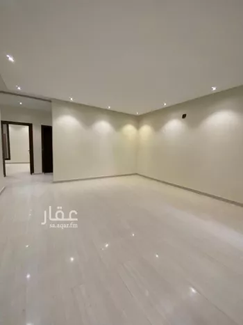 فيلا للبيع في شارع عبدالرحمن ابن مقبل, حي عكاظ, مدينة الرياض, منطقة الرياض صورة 2
