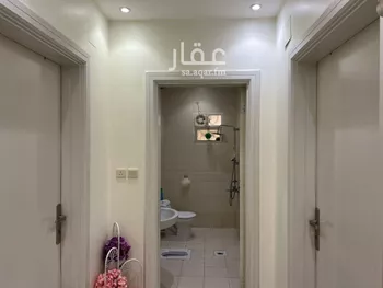 فيلا للبيع في شارع أبي الفتوح الحصري, حي الملك فيصل, مدينة الرياض, منطقة الرياض صورة 5