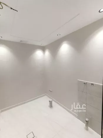 دور للبيع في شارع محمد بن حسين, حي السويس 1, مدينة جازان, منطقة جازان صورة 2