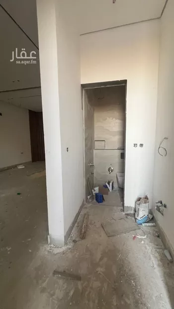 فيلا للبيع في شارع الكمال بن طلحة, حي المهدية, مدينة الرياض, منطقة الرياض صورة 4