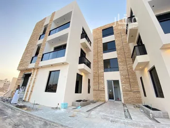 شقة للبيع في شارع أحمد بن الحسن الأنصاري, حي المهدية, مدينة الرياض, منطقة الرياض صورة 4