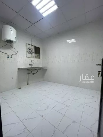 عمارة للبيع في شارع عبدالملك السعدي, حي منفوحة الجديدة, مدينة الرياض, منطقة الرياض صورة 2