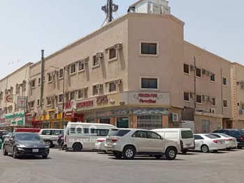 عمارة للبيع في شارع القيرواني, حي المربع, مدينة الرياض, منطقة الرياض صورة 2