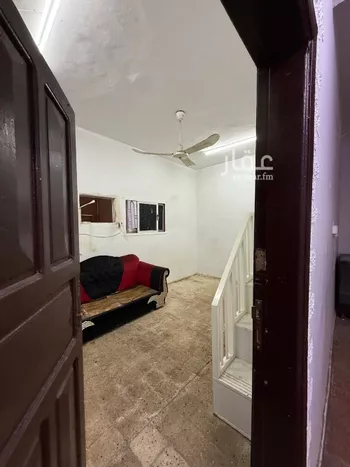 عمارة للإيجار في شارع قاسم بن سعيد, حي الجرادية, مدينة الرياض, منطقة الرياض صورة 4