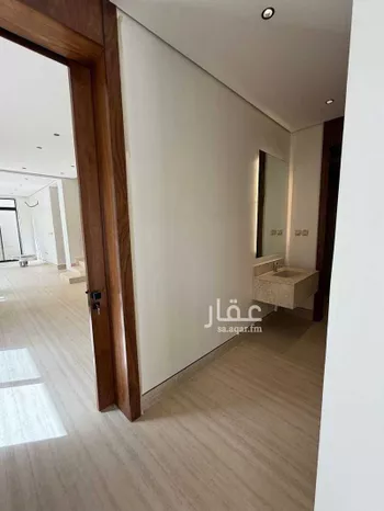 فيلا للبيع في شارع ابن المهاجر, حي المهدية, مدينة الرياض, منطقة الرياض صورة 2