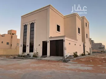 فيلا للبيع في شارع عبداللطيف بن المبارك, حي المهدية, مدينة الرياض, منطقة الرياض صورة 2