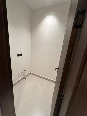 شقة للإيجار في شارع الشيخ عبدالله بن جبرين, حي القيروان, مدينة الرياض, منطقة الرياض صورة 5