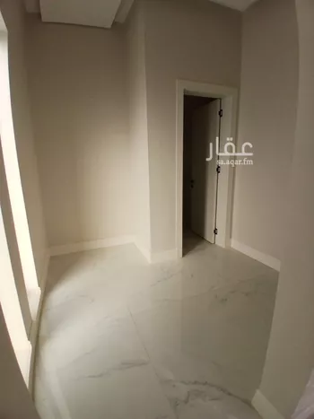 فيلا للبيع في شارع محمد بن عيسى العدني, حي المهدية, مدينة الرياض, منطقة الرياض صورة 3