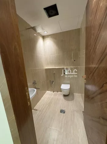 عمارة للبيع في شارع عمير بن سنان بن عرفطة, حي المهدية, مدينة الرياض, منطقة الرياض صورة 5