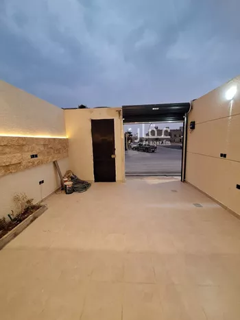 دور للبيع في شارع أحمد بن ناصر الحسيني, حي العوالي, مدينة الرياض, منطقة الرياض صورة 5