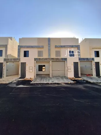فيلا للبيع في شارع درنة, حي عكاظ, مدينة الرياض, منطقة الرياض