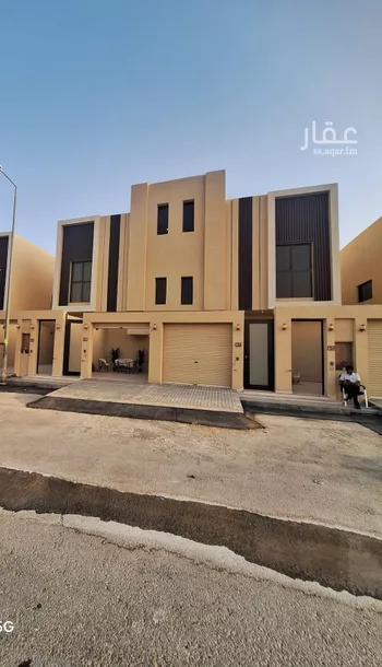 دور للبيع في شارع ابن نفطوية, حي عكاظ, مدينة الرياض, منطقة الرياض