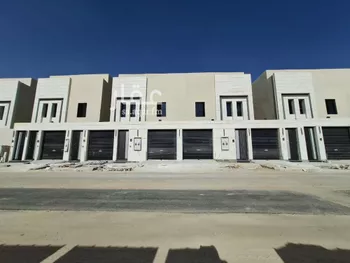 فيلا للبيع في شارع أبي العباس بن مسعود, حي طويق, مدينة الرياض, منطقة الرياض